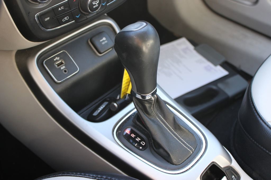 Used 2018 Jeep Compass Latitude w/ Popular Equipment Group image 25