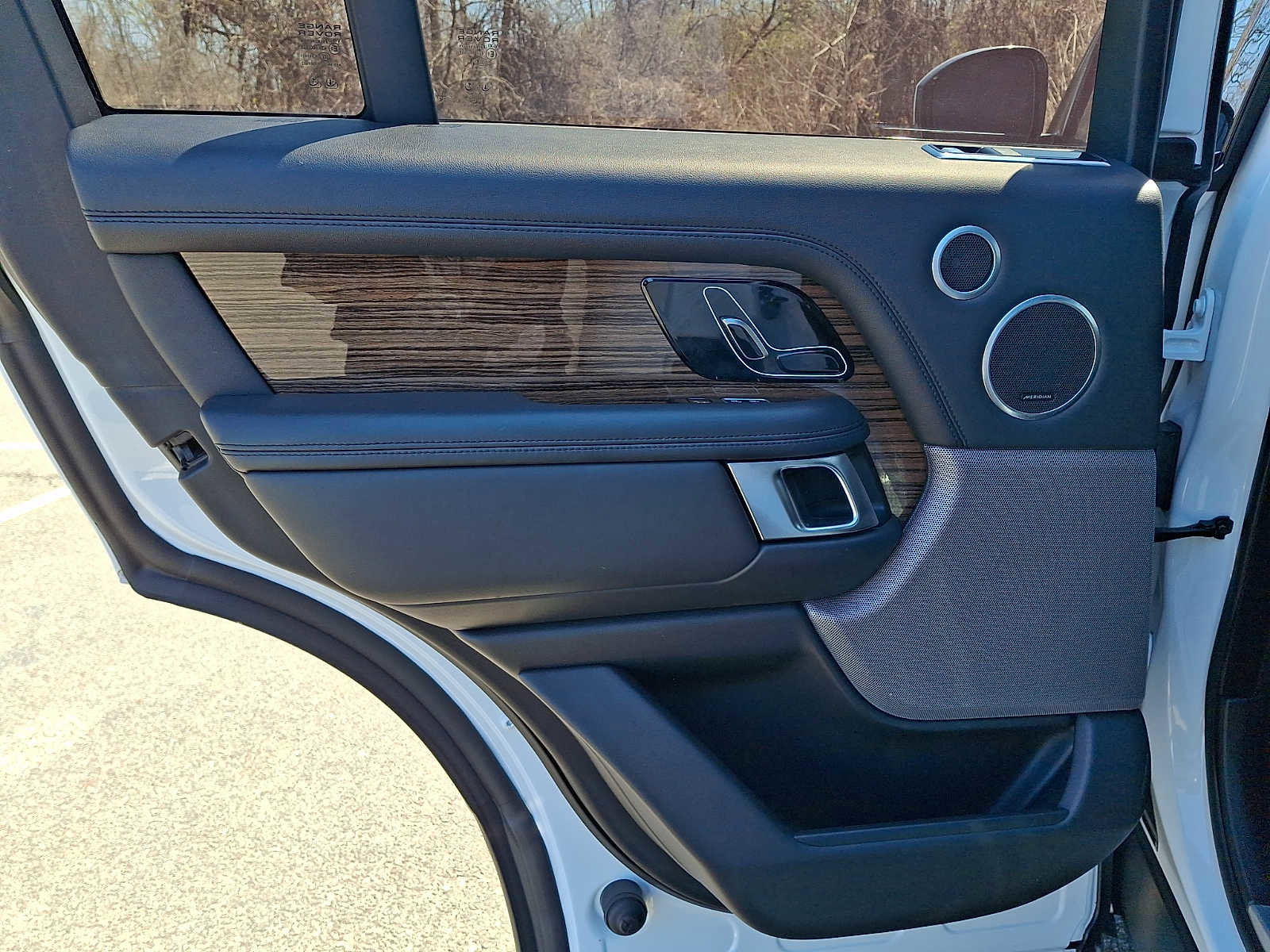 Used 2018 Land Rover Range Rover HSE image 12