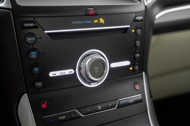 Used 2019 Ford Edge Titanium FWD image 26