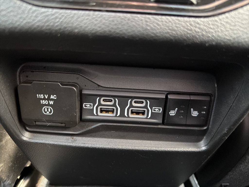Used 2025 Jeep Grand Cherokee Limited w/ Black Appearance Package AWD/4WD image 18