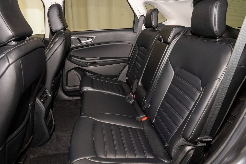 Used 2024 Ford Edge SEL image 7