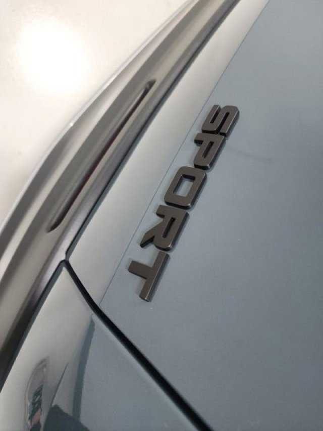 Certified 2025 Honda HR-V Sport image 12