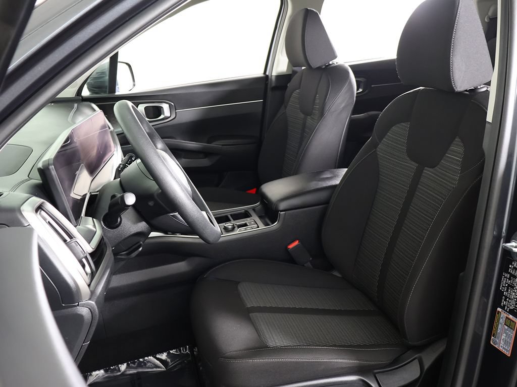 Certified 2024 Kia Sorento LX FWD image 27