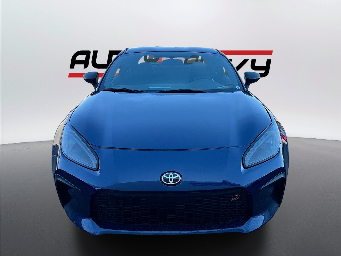 Used 2025 Toyota GR86 w/ ALL Weather Mat Package (TMS) RWD image 2