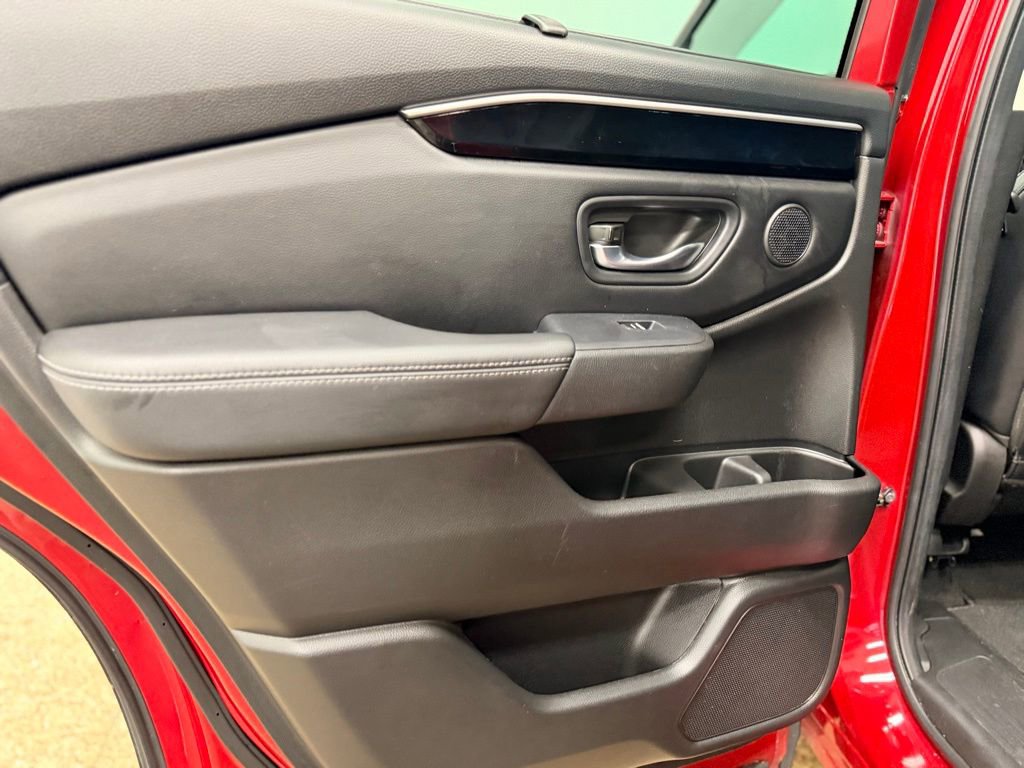 Used 2023 Honda Pilot Touring image 23