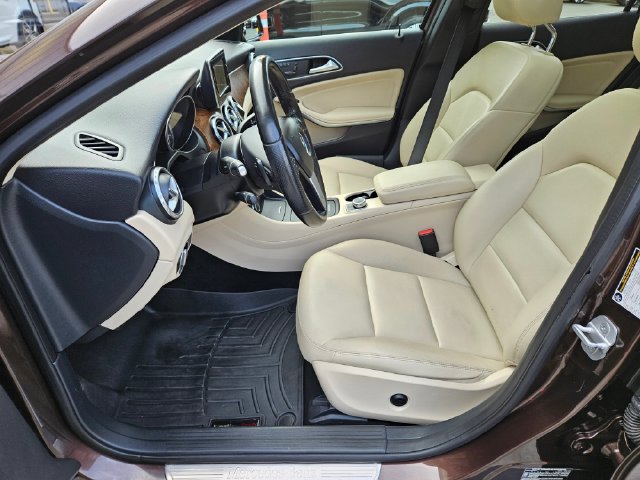 Used 2015 Mercedes-Benz GLA 250 4MATIC image 16