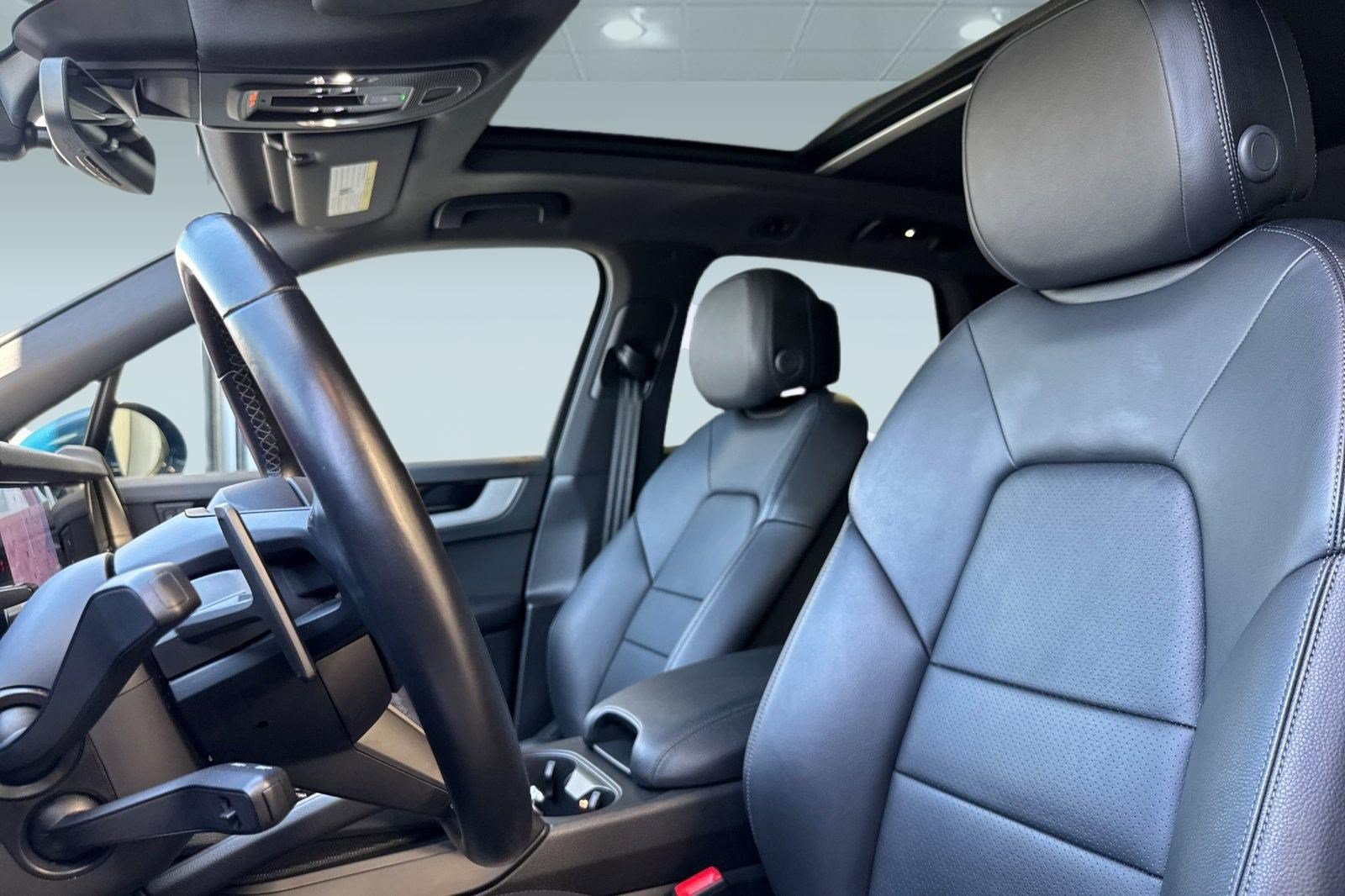 Used 2024 Porsche Cayenne AWD/4WD image 20