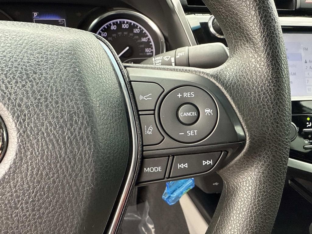 Used 2020 Toyota Camry LE image 33