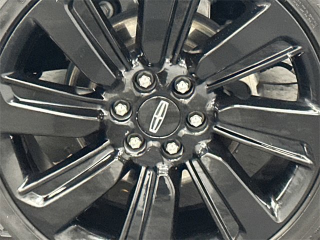 Used 2022 Lincoln Navigator Reserve image 5