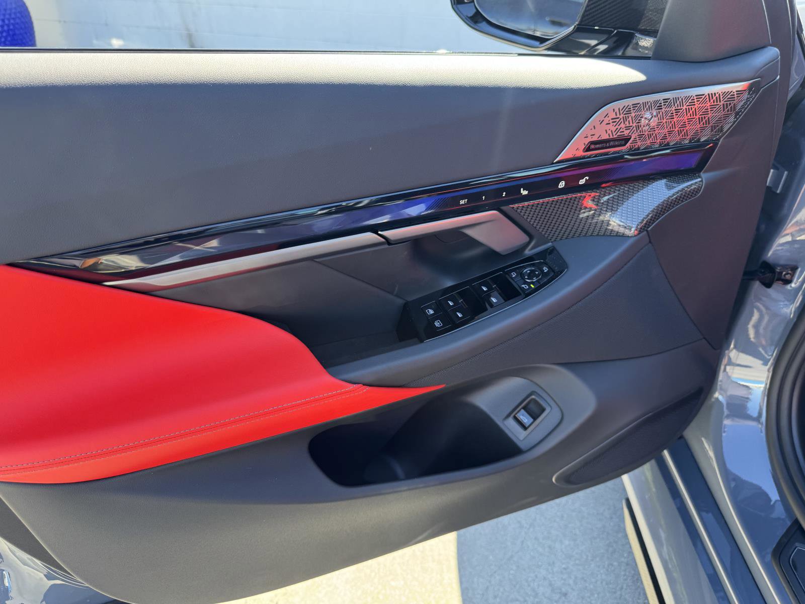 New 2026 BMW M5 w/ Carbon Package image 16