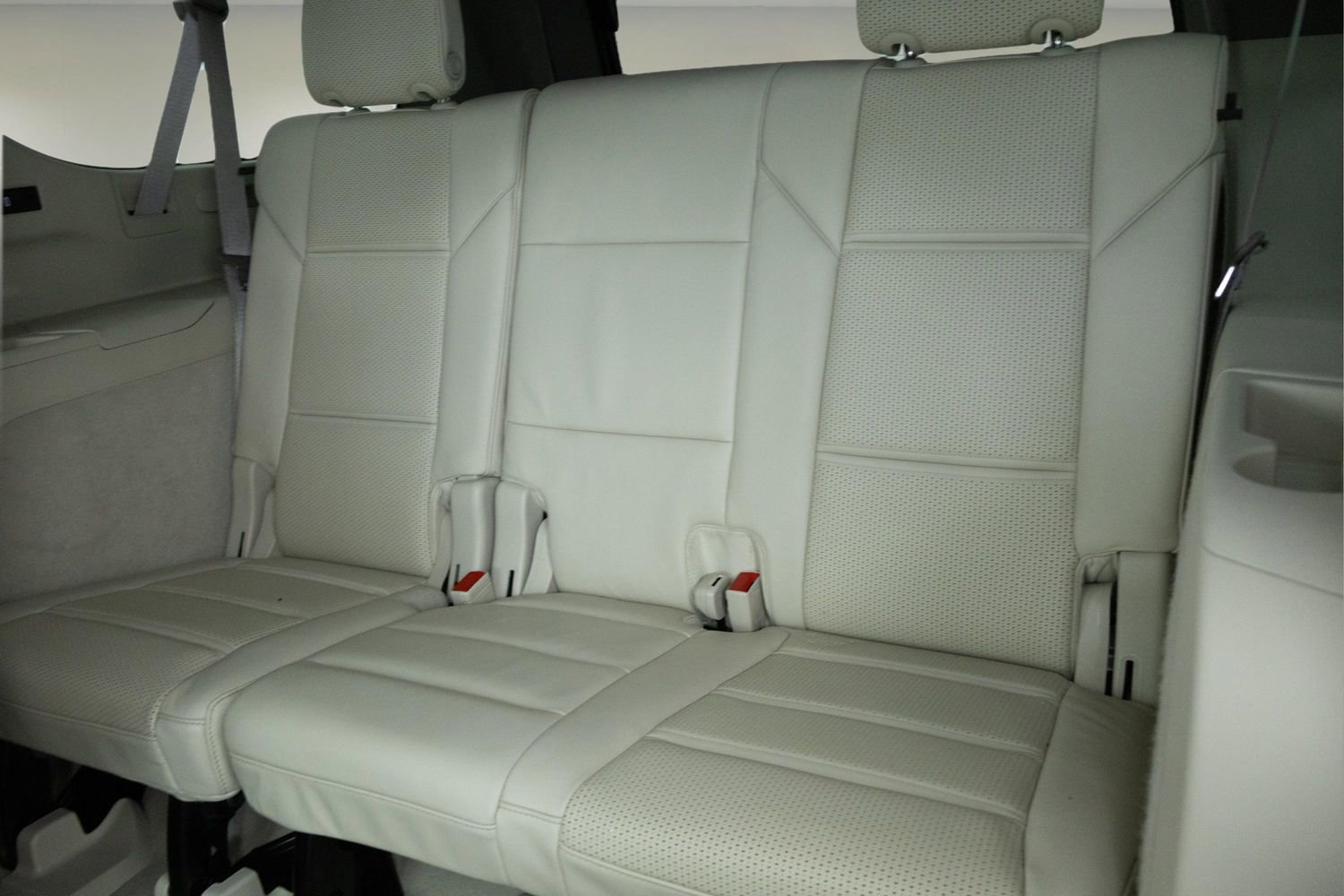 Used 2024 Cadillac Escalade ESV Sport Platinum w/ Heavy-Duty Trailer Package AWD/4WD image 29