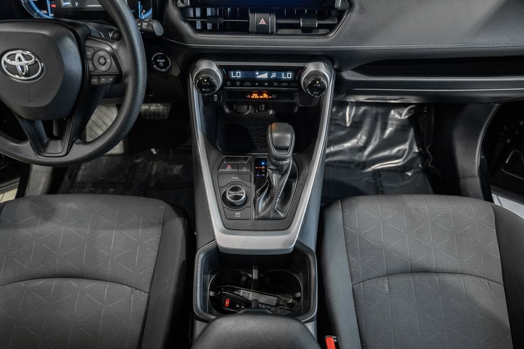 Used 2025 Toyota RAV4 XLE image 22