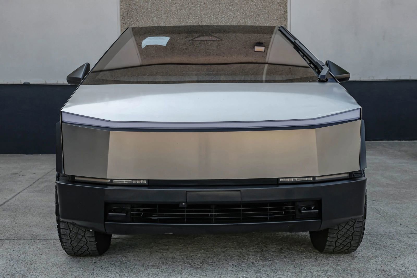 Used 2024 Tesla Cybertruck Cyberbeast AWD/4WD image 6