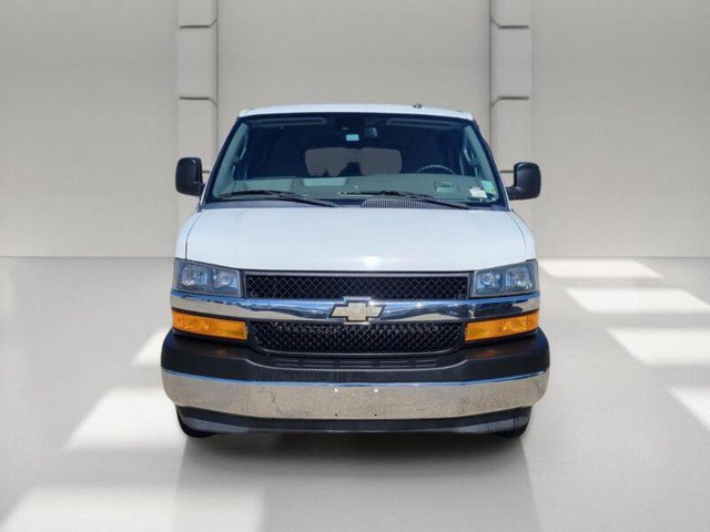 Used 2021 Chevrolet Express 3500 LT w/ LT Preferred Equipment Group RWD image 2