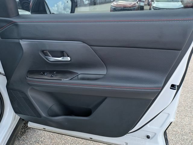 Used 2026 Nissan Kicks SR FWD image 31