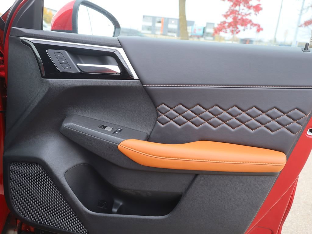 New 2025 Mitsubishi Outlander SEL image 17