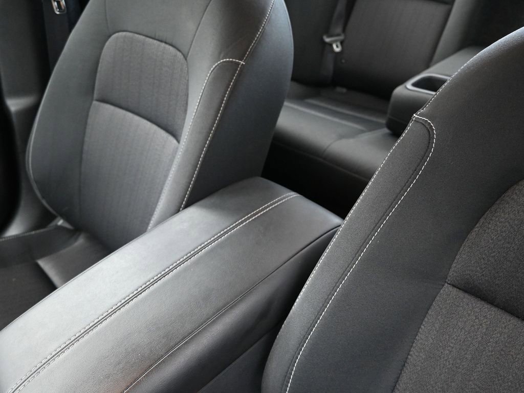 Used 2022 Nissan Altima 2.5 SV FWD image 14