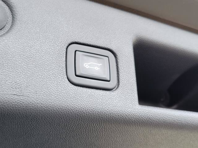 Used 2024 Chevrolet Equinox LT FWD image 11