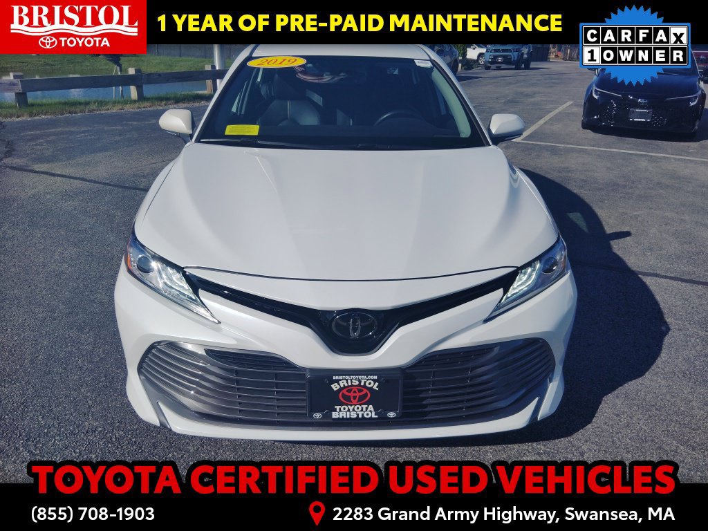 Certified 2019 Toyota Camry XLE FWD image 2