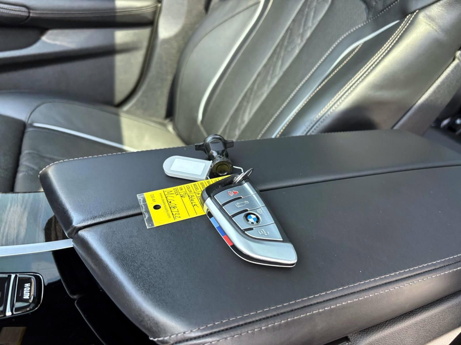 Used 2021 BMW M550i xDrive w/ Dynamic Handling Package image 34