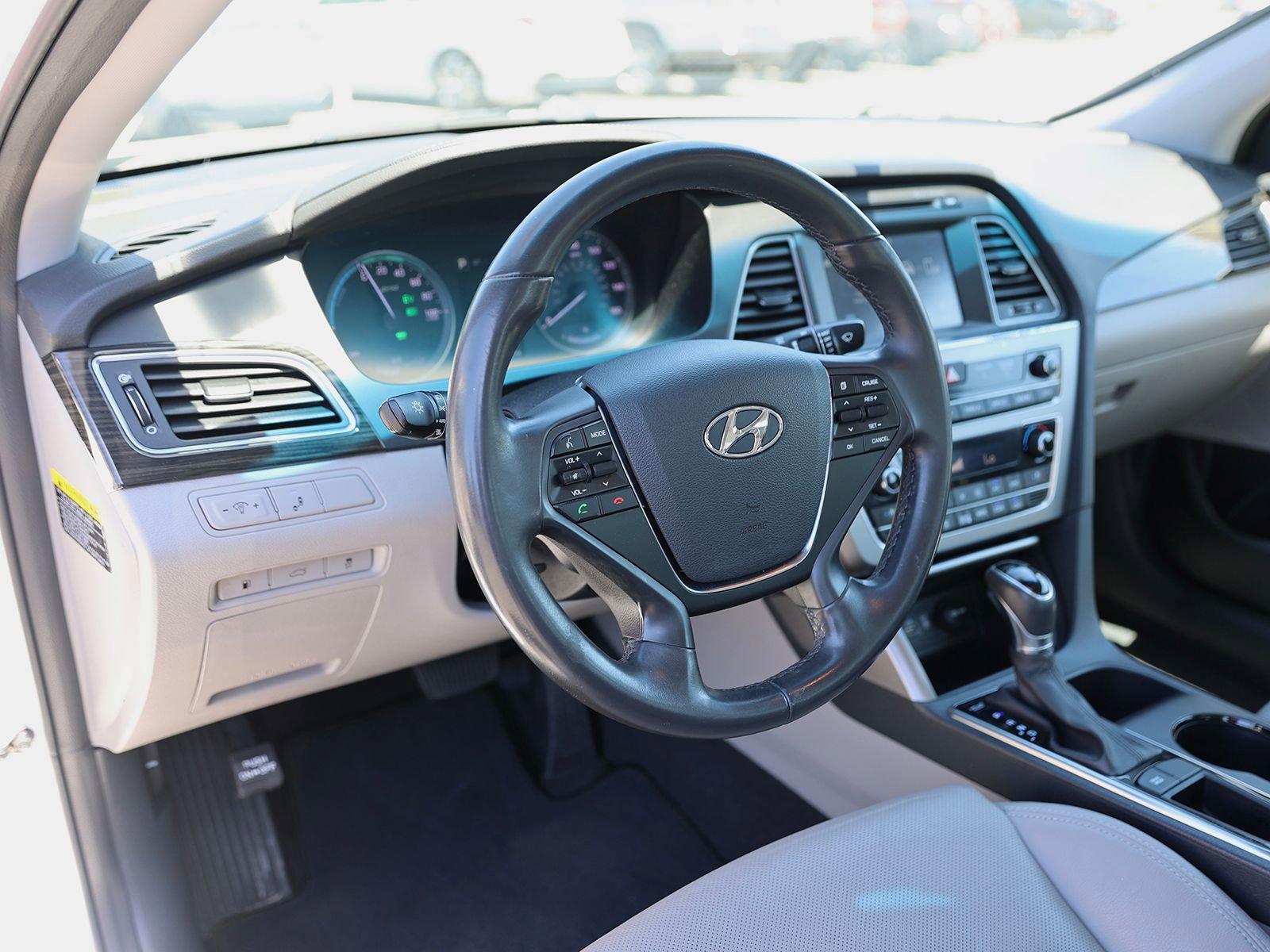 Used 2017 Hyundai Sonata Limited FWD image 16