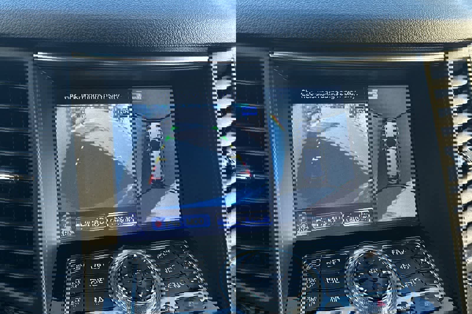 Used 2017 INFINITI QX70 AWD w/ Premium Package image 22