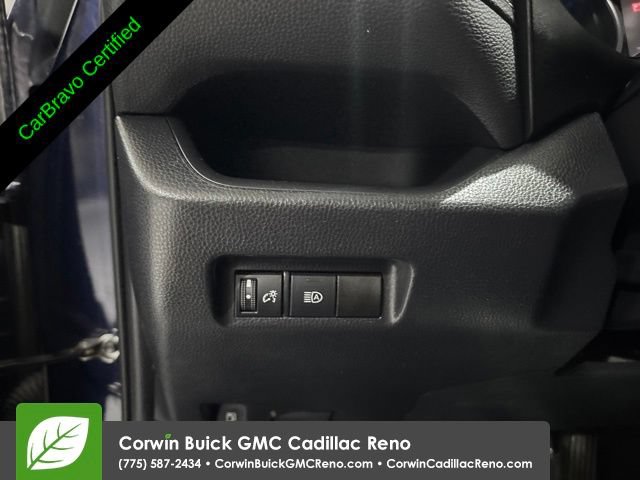 Used 2019 Toyota RAV4 XLE w/ Carpet Mat Package AWD/4WD image 15