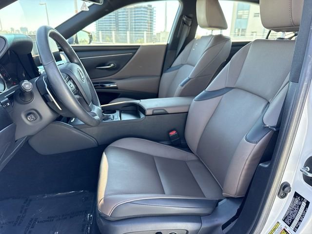 Certified 2023 Lexus ES 350 w/ Premium Package image 5