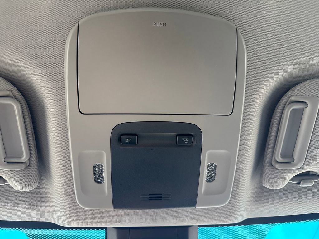 Used 2018 Toyota Camry SE image 35