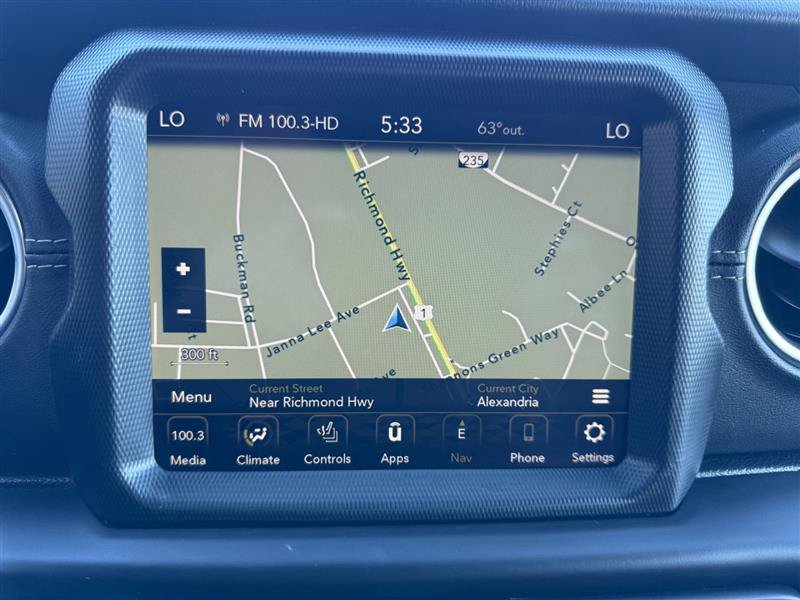 Used 2023 Jeep Wrangler Unlimited Sahara w/ Cold Weather Group AWD/4WD image 21