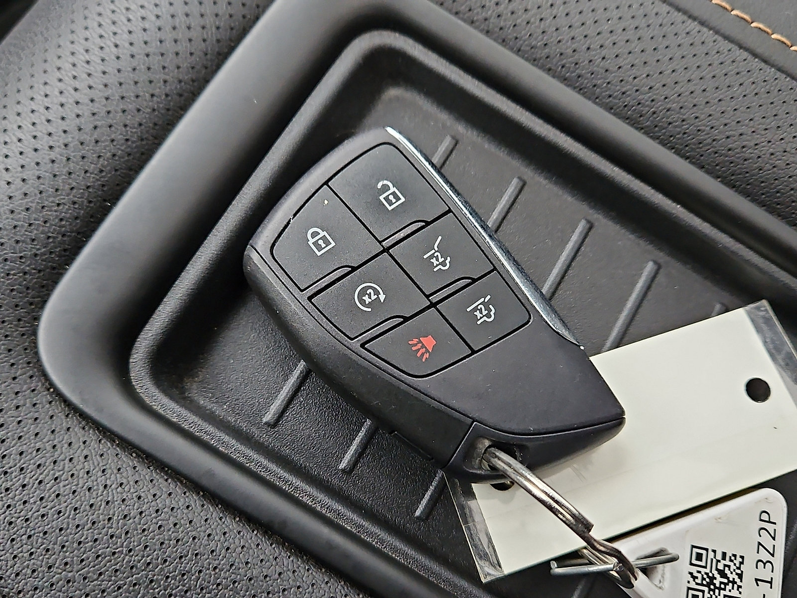 Used 2023 GMC Yukon AT4 w/ LPO, Floor Liner Package image 22