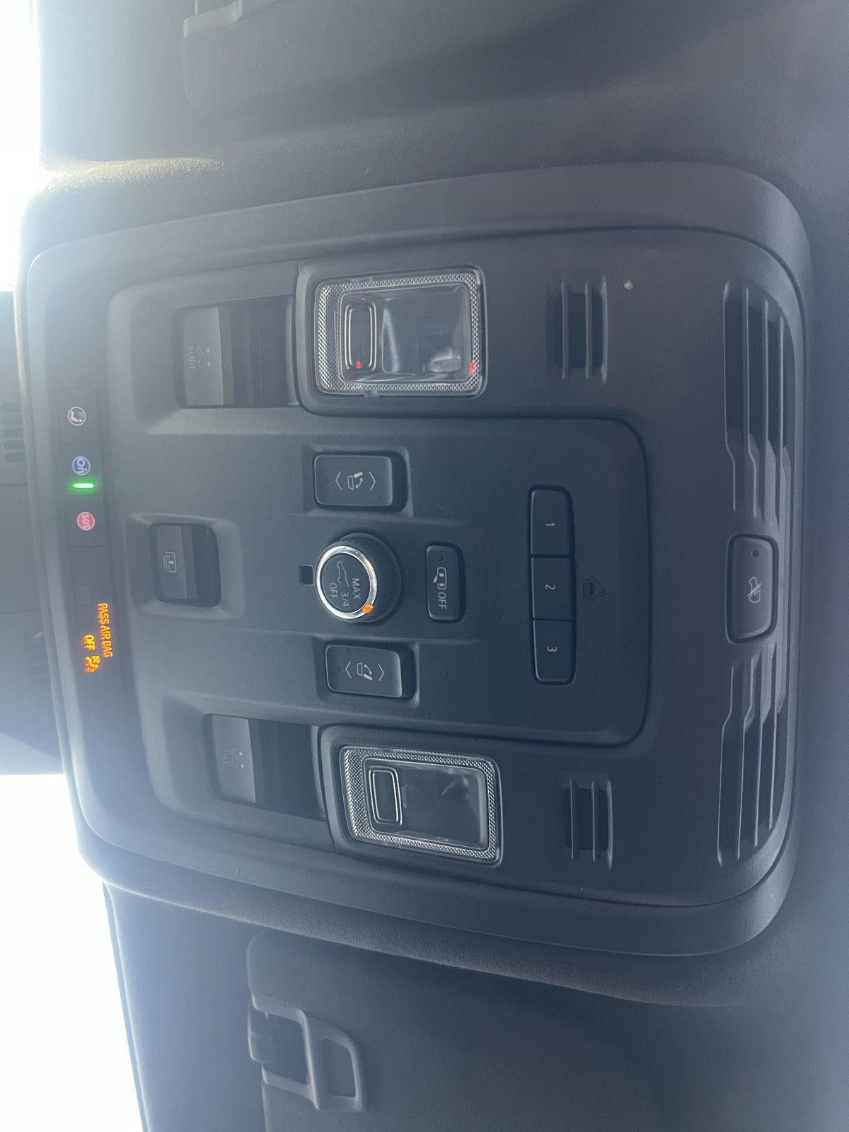 Used 2023 Cadillac Escalade V AWD/4WD image 32