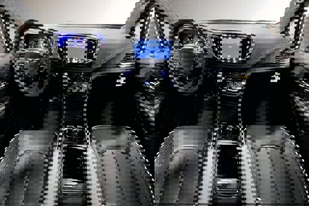 New 2026 Chrysler Pacifica Limited w/ S Appearance Package image 6