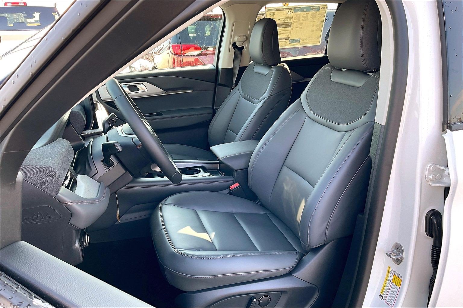 New 2026 Ford Explorer Active w/ Active Comfort Package AWD/4WD image 9
