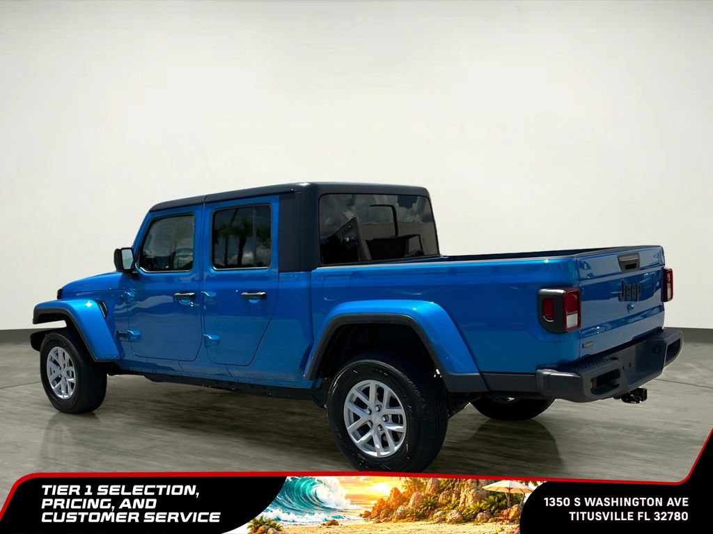 Used 2023 Jeep Gladiator Sport AWD/4WD image 4