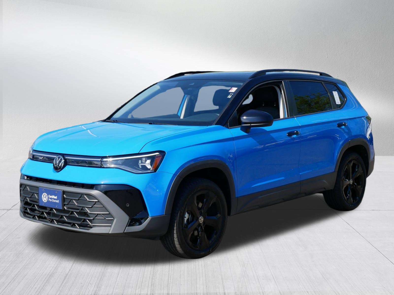 Certified 2025 Volkswagen Taos SE AWD/4WD image 3