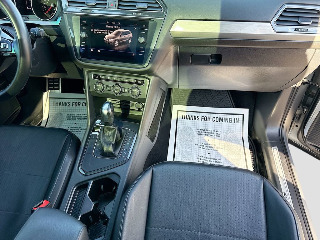 Used 2020 Volkswagen Tiguan SE R-Line image 16