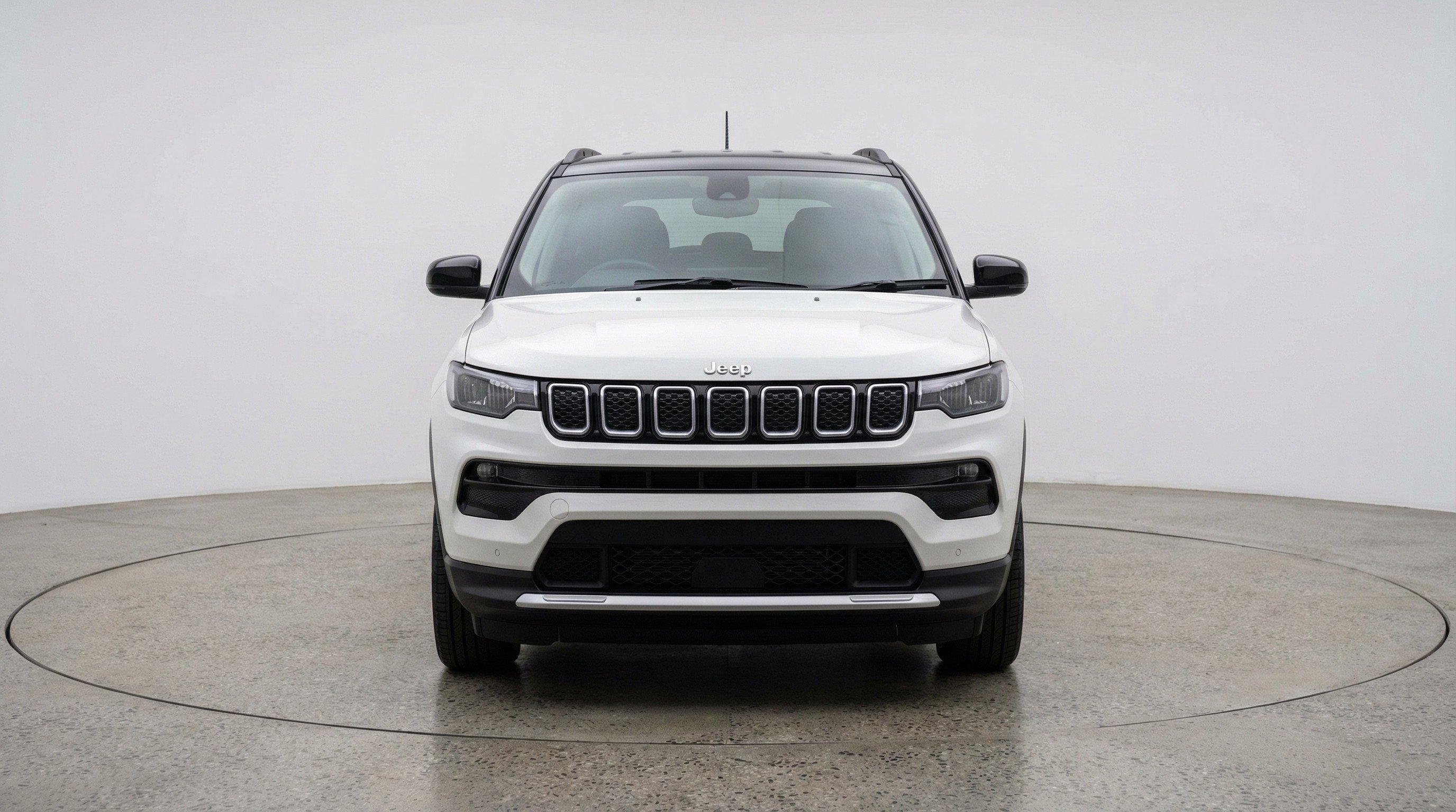 Used 2025 Jeep Compass Limited AWD/4WD image 2