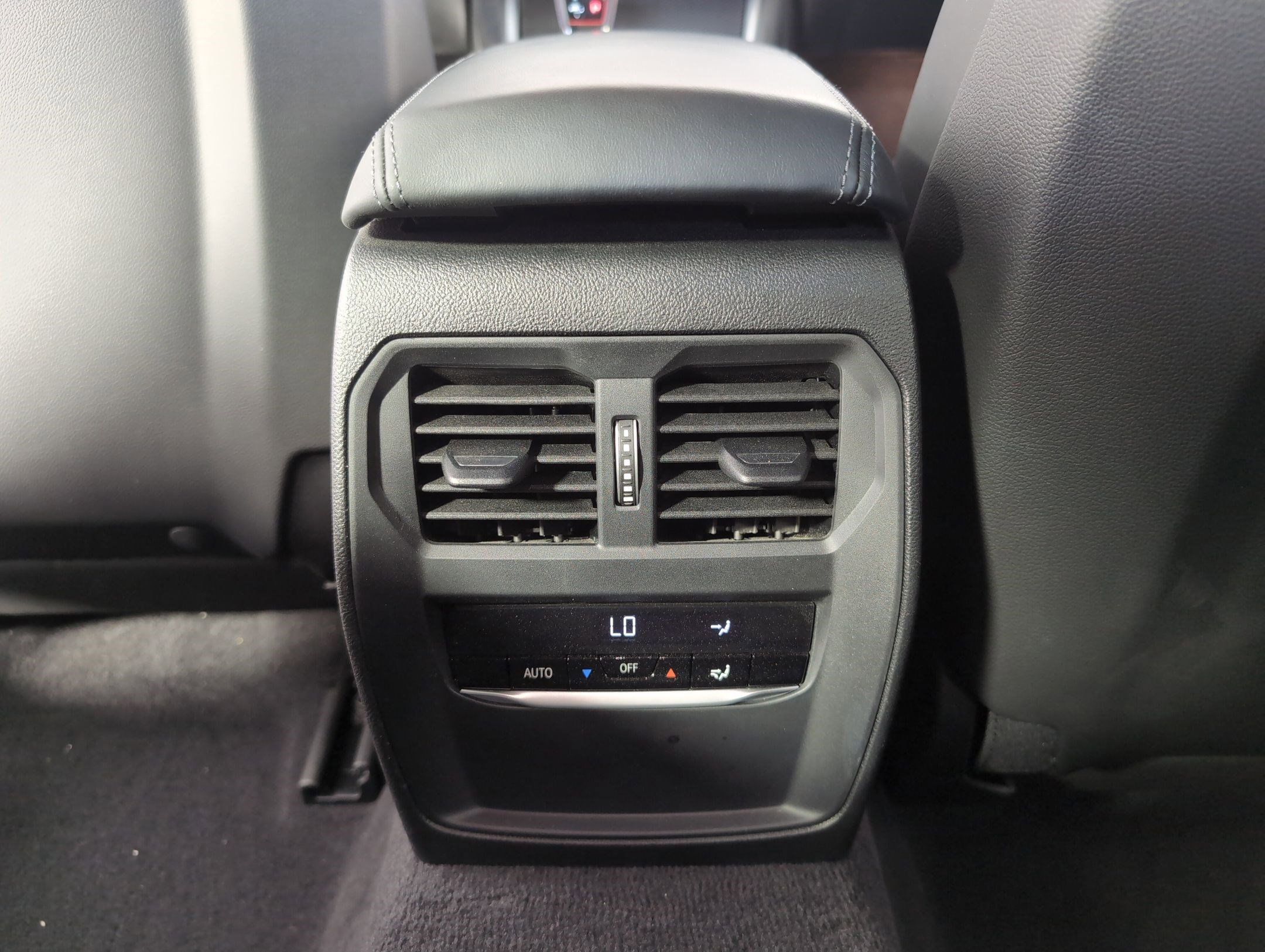 Used 2024 BMW M4 Competition w/ M Carbon Exterior Package image 28