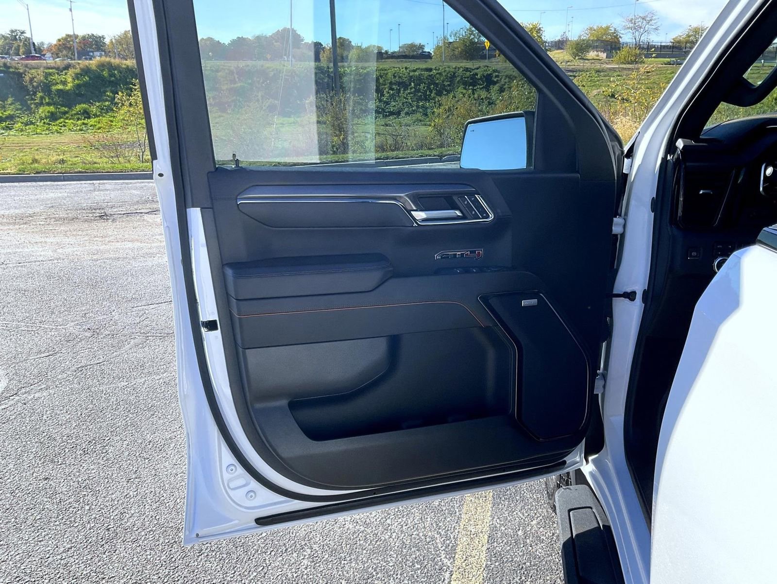 Certified 2024 GMC Sierra 1500 AT4 w/ Technology Package image 9