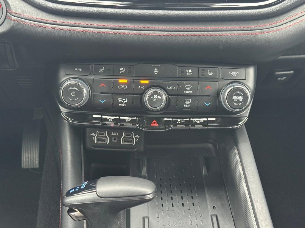 Used 2025 Dodge Durango R/T AWD/4WD image 18