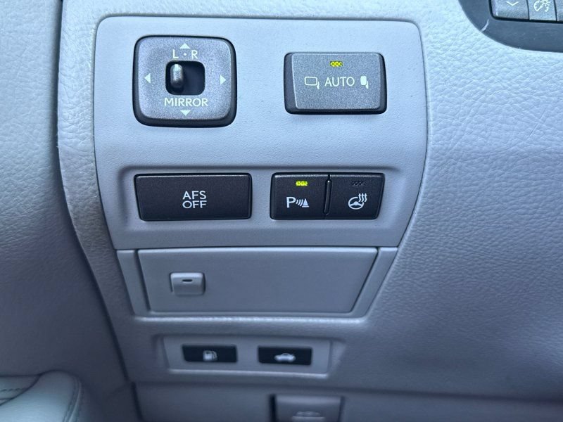 Used 2007 Lexus LS 460 L w/ Luxury Pkg RWD image 29
