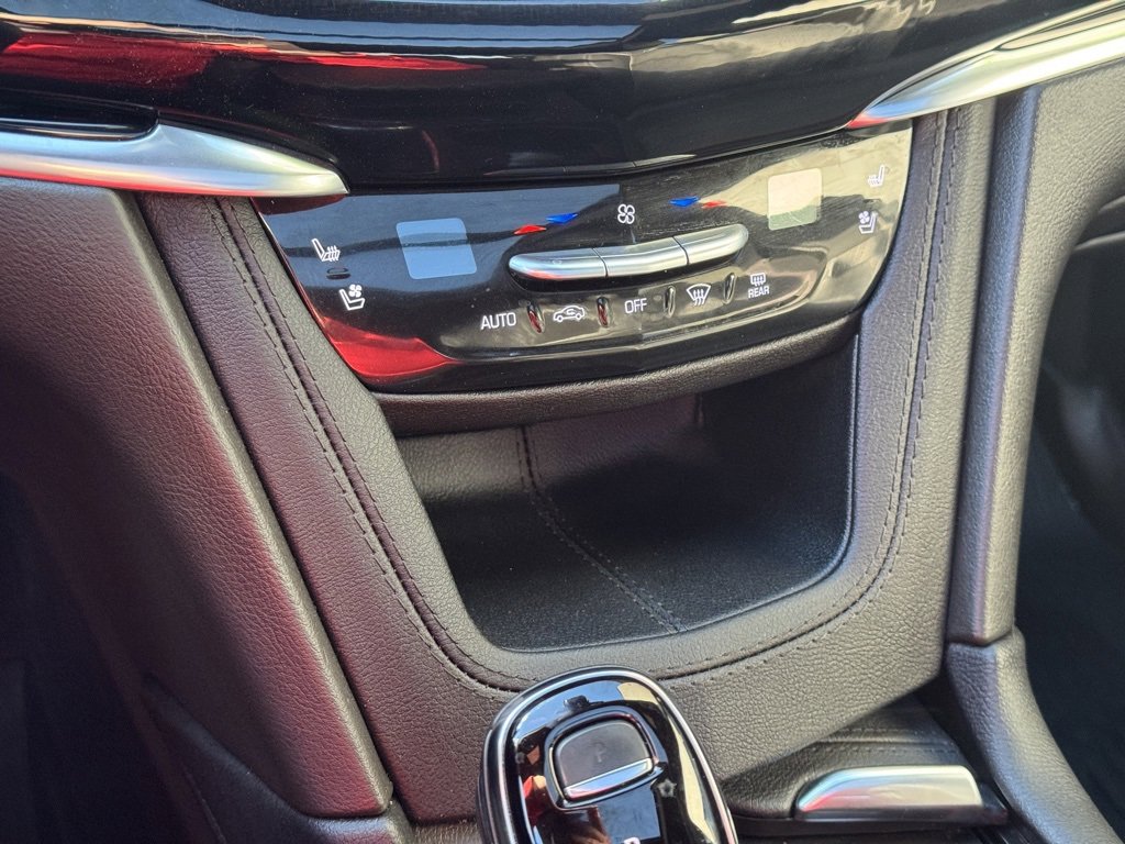 Used 2024 Cadillac XT6 Sport image 14