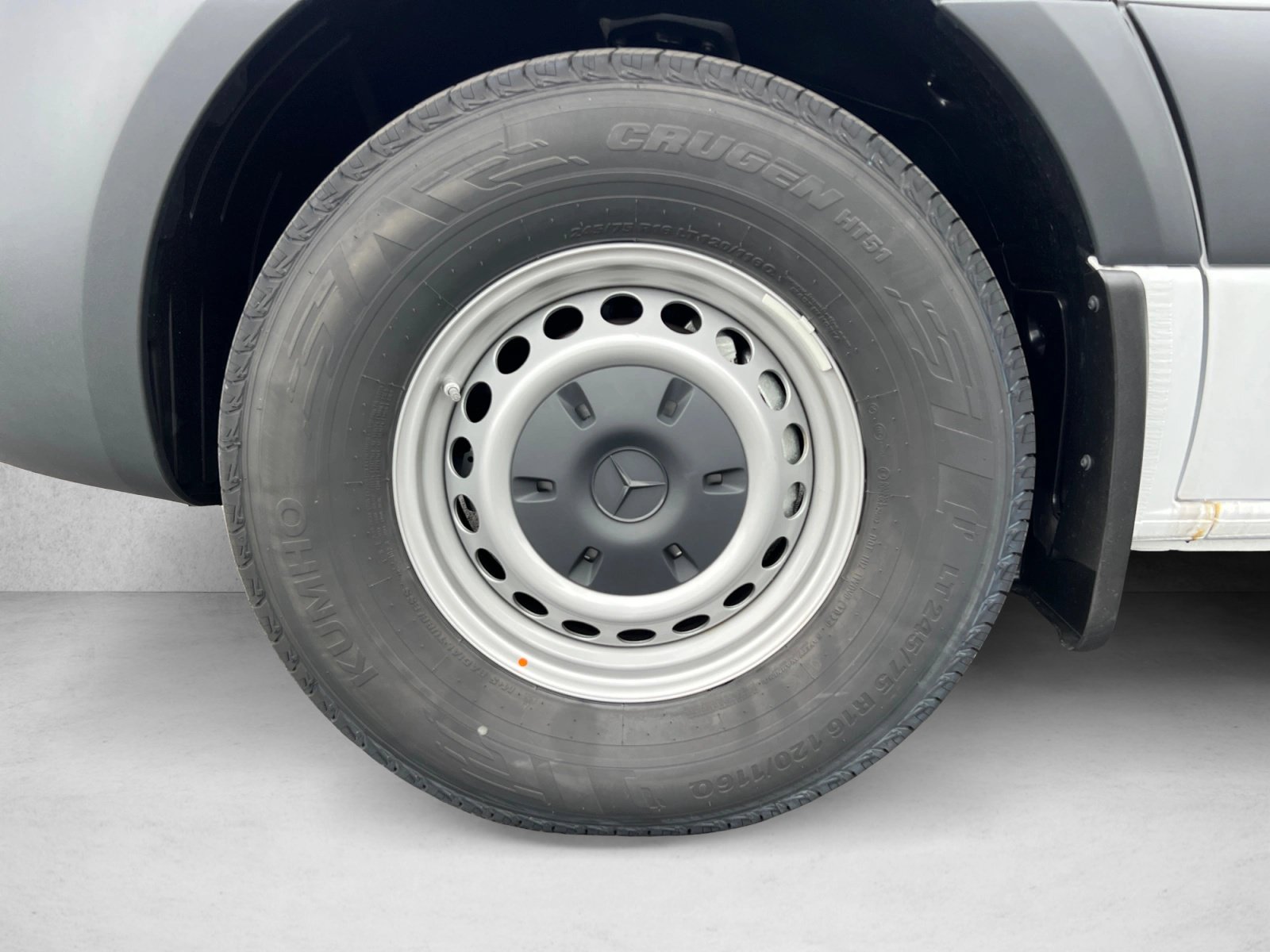 New 2025 Mercedes-Benz eSprinter 170 Cargo image 9