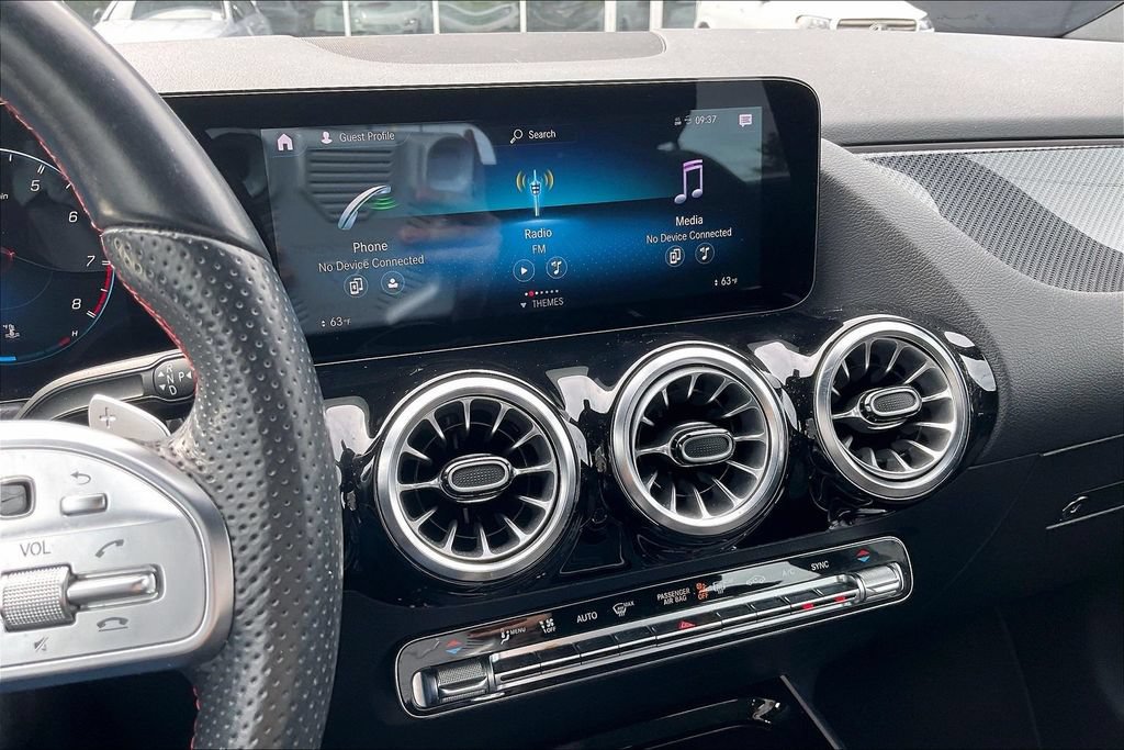 Certified 2022 Mercedes-Benz GLA 35 AMG 4MATIC image 5