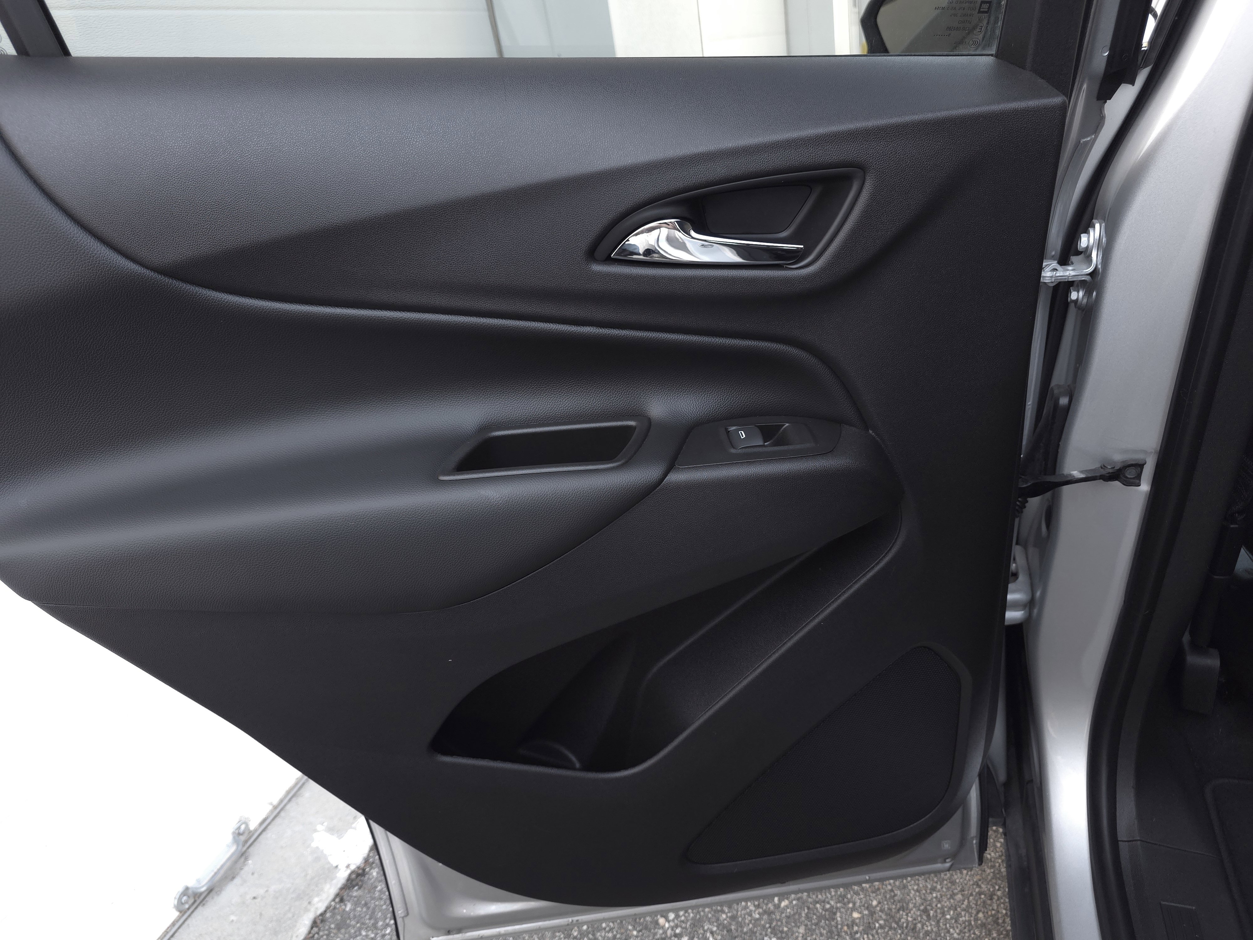 Used 2020 Chevrolet Equinox LT image 27