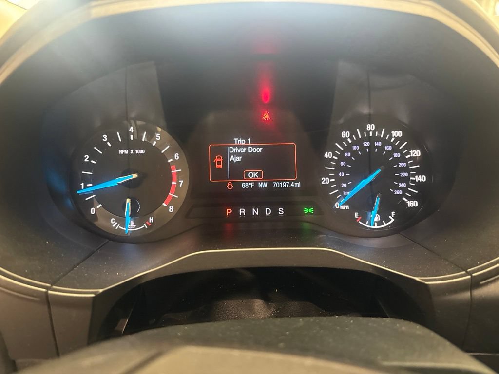 Used 2018 Ford Edge SE FWD image 4