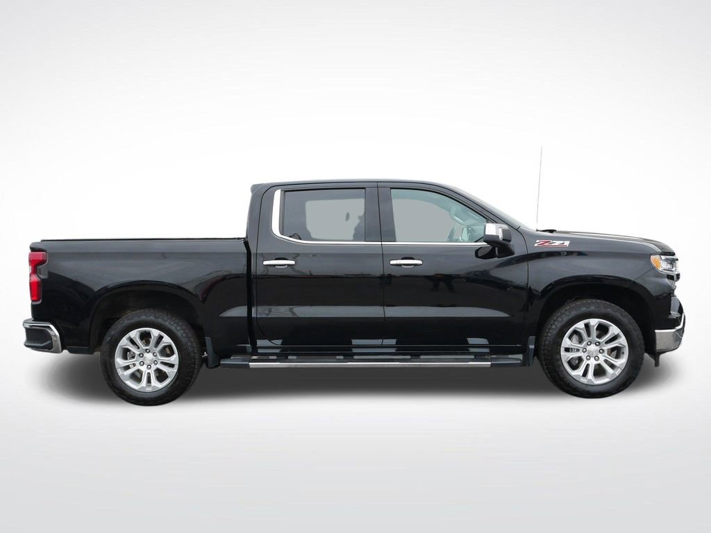 Used 2023 Chevrolet Silverado 1500 LTZ image 2