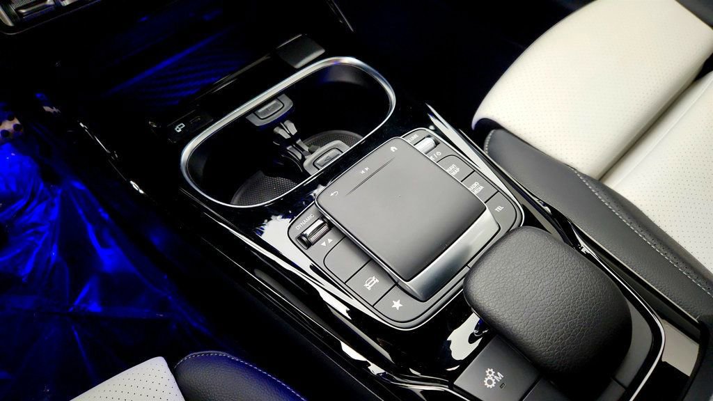 Used 2021 Mercedes-Benz A 35 AMG 4MATIC image 16