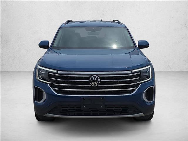 Used 2026 Volkswagen Atlas SE FWD image 2